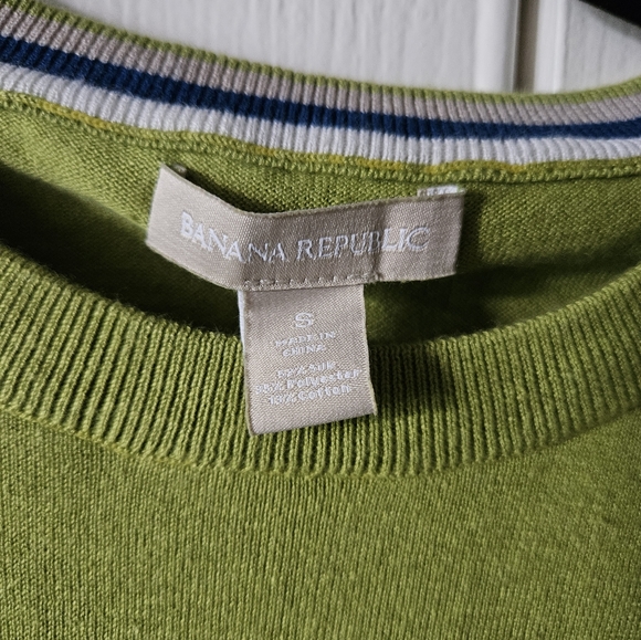 Banana Republic turtle green sweater, small - Picture 3 of 4